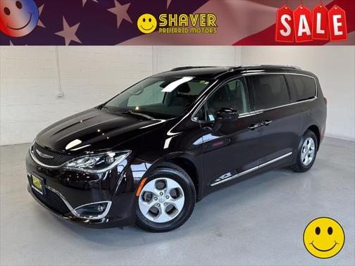 2017 Chrysler Pacifica Touring-L
