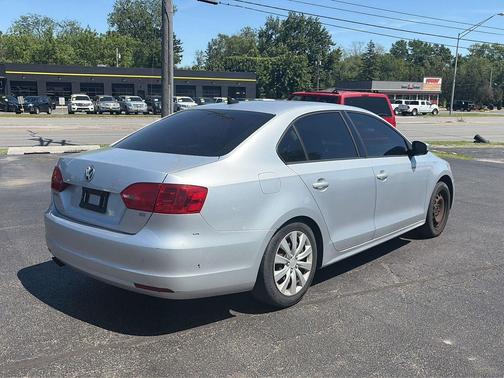 Reflex Silver Metallic 2014 Volkswagen Jetta Auto SE