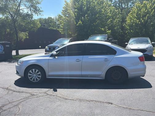 Reflex Silver Metallic 2014 Volkswagen Jetta Auto SE