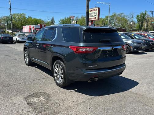 Graphite Metallic 2018 Chevrolet Traverse Premier