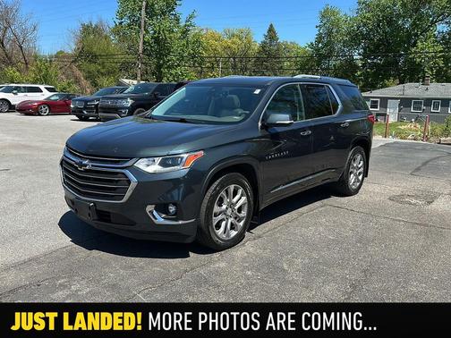 Graphite Metallic 2018 Chevrolet Traverse Premier