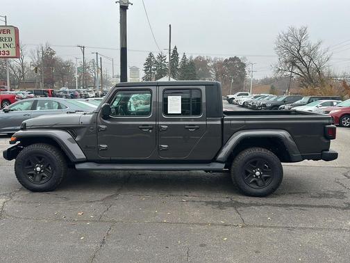 2022 Jeep Gladiator Sport S