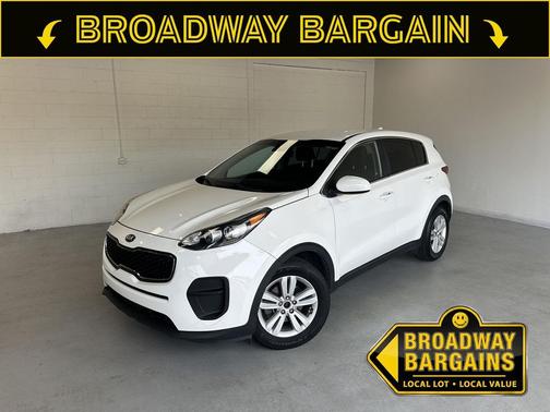 Clear White 2018 Kia Sportage LX
