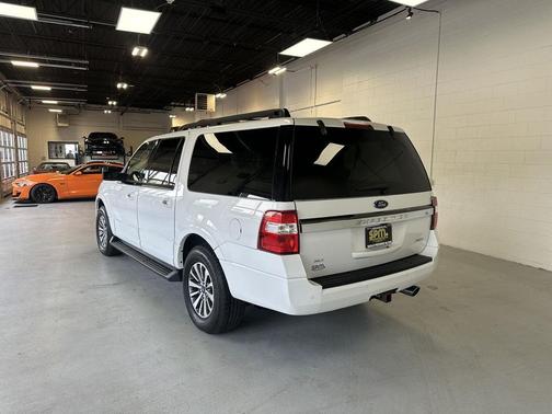 Oxford White 2017 Ford Expedition EL XLT