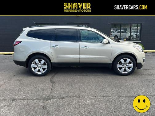 Champagne Silver Metallic 2016 Chevrolet Traverse 1LT
