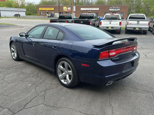 Jazz Blue Pearlcoat 2014 Dodge Charger SE