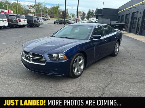 Jazz Blue Pearlcoat 2014 Dodge Charger SE
