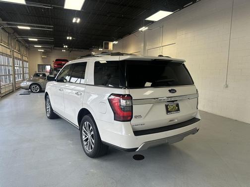 White Platinum Metallic Tri-Coat 2018 Ford Expedition Limited