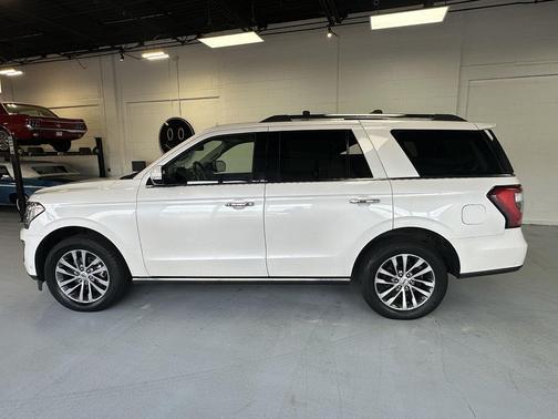 White Platinum Metallic Tri-Coat 2018 Ford Expedition Limited