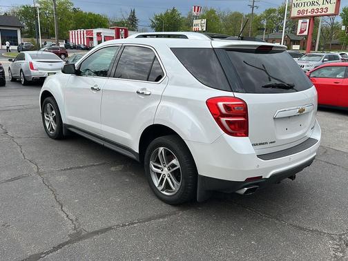 Iridescent Pearl Tricoat 2017 Chevrolet Equinox Premier