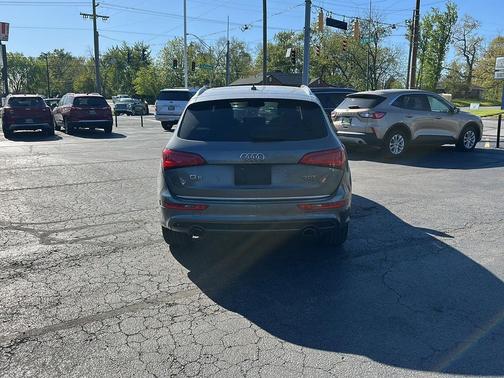 Monsoon Gray Metallic 2015 Audi Q5 3.0T Premium Plus