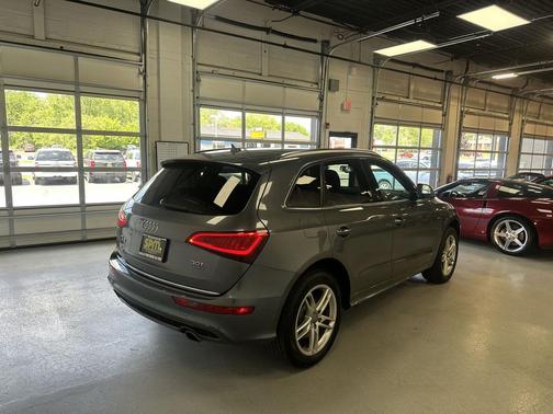 Monsoon Gray Metallic 2015 Audi Q5 3.0T Premium Plus