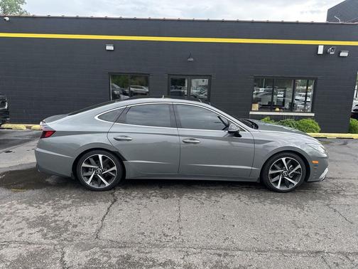 Hampton Gray 2022 Hyundai SONATA SEL Plus