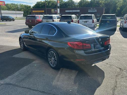 Black Sapphire Metallic 2019 BMW 530 i xDrive
