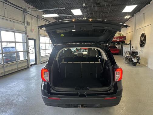 Agate Black Metallic 2021 Ford Explorer Base