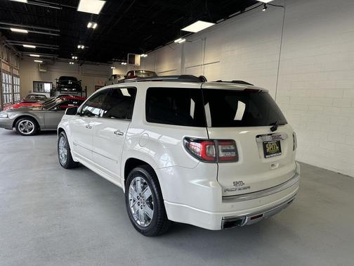White Diamond Tricoat 2015 GMC Acadia Denali