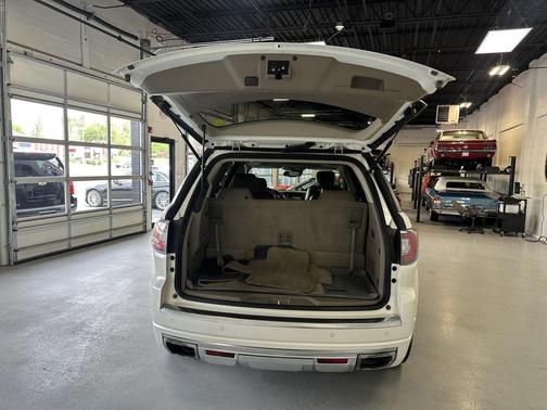 White Diamond Tricoat 2015 GMC Acadia Denali