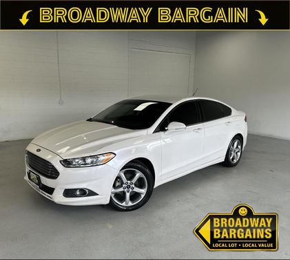 White Platinum Metallic Tri-Coat 2016 Ford Fusion SE