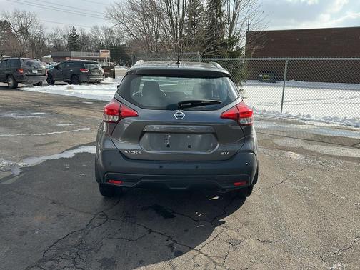 2020 Nissan Kicks SV