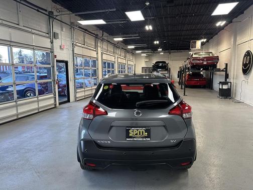 2020 Nissan Kicks SV