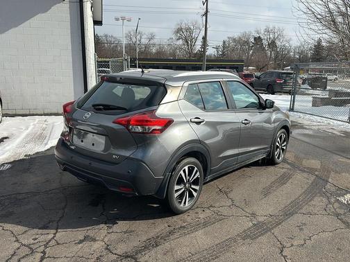2020 Nissan Kicks SV
