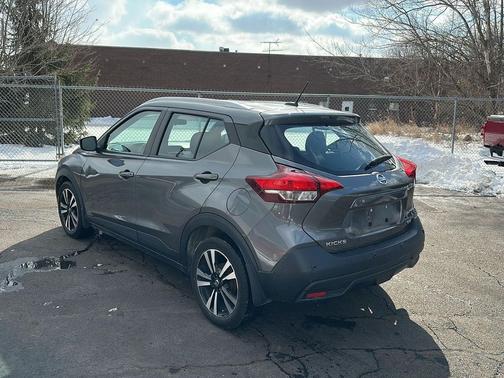 2020 Nissan Kicks SV