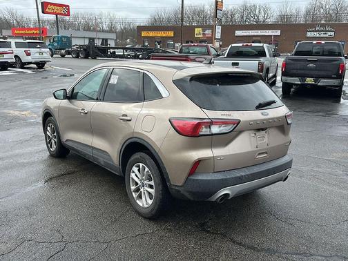 2021 Ford Escape SE