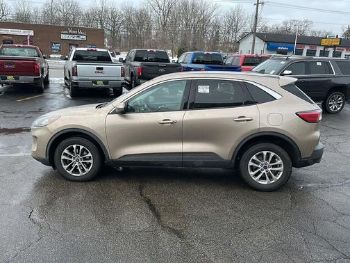 2021 Ford Escape SE