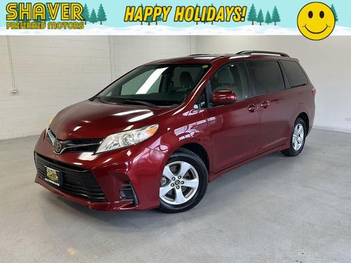 2018 Toyota Sienna LE