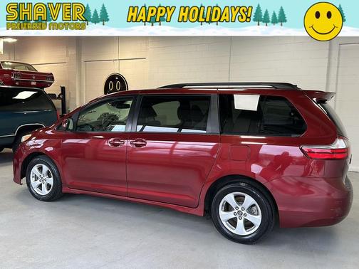 2018 Toyota Sienna LE