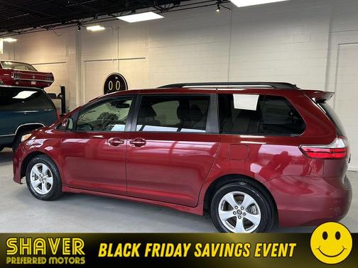 2018 Toyota Sienna LE