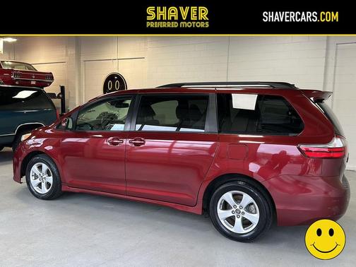 2018 Toyota Sienna LE