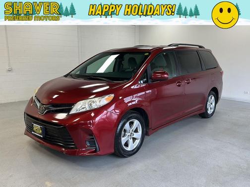 2018 Toyota Sienna LE