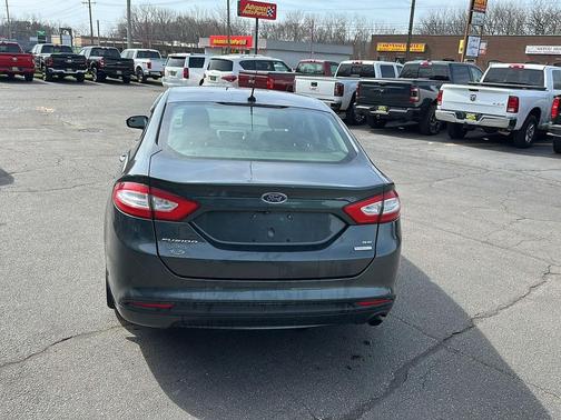 2015 Ford Fusion SE