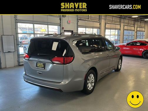 2018 Chrysler Pacifica Touring-L