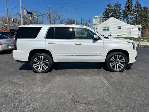 White Frost Tricoat 2018 GMC Yukon Denali