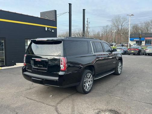 2017 GMC Yukon XL SLT