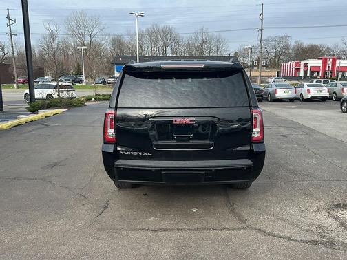 2017 GMC Yukon XL SLT