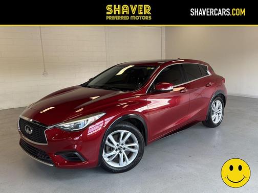 2017 INFINITI QX30 Luxury