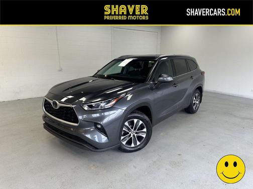 Magnetic Gray Metallic 2020 Toyota Highlander XLE
