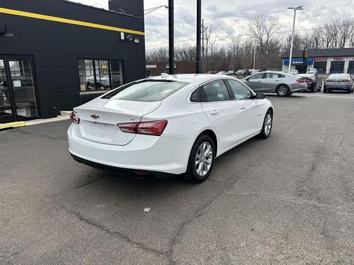 Summit White 2020 Chevrolet Malibu FWD LT