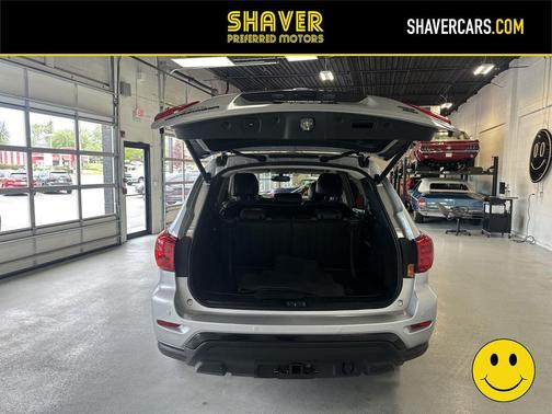 Brilliant Silver Metallic 2019 Nissan Pathfinder SL