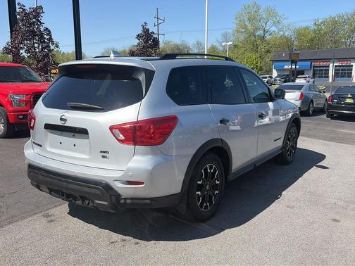 Brilliant Silver Metallic 2019 Nissan Pathfinder SL