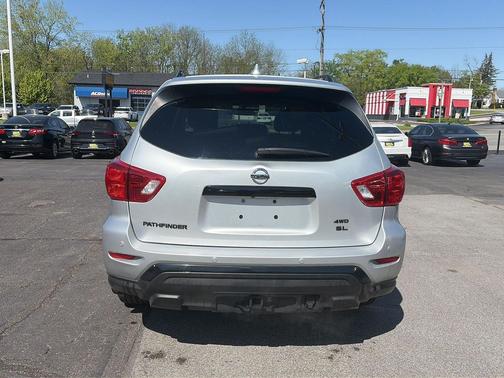 Brilliant Silver Metallic 2019 Nissan Pathfinder SL