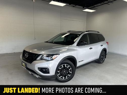 Brilliant Silver Metallic 2019 Nissan Pathfinder SL