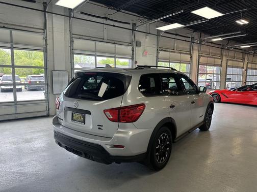 Brilliant Silver Metallic 2019 Nissan Pathfinder SL