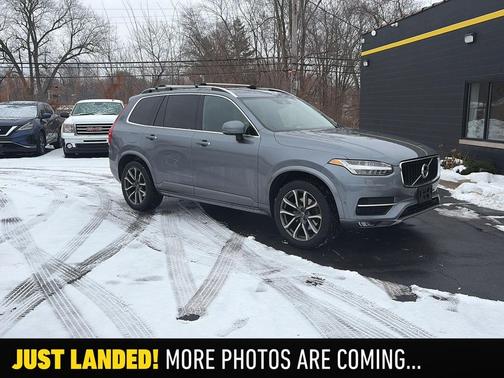 2019 Volvo XC90 T6 Momentum
