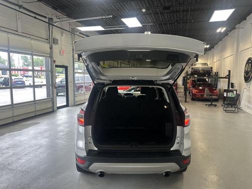 Ingot Silver 2017 Ford Escape SE