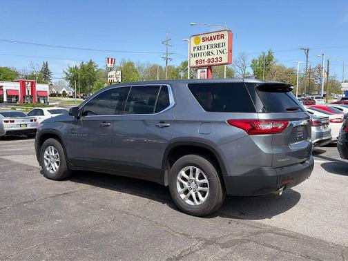Satin Steel Metallic 2021 Chevrolet Traverse LS