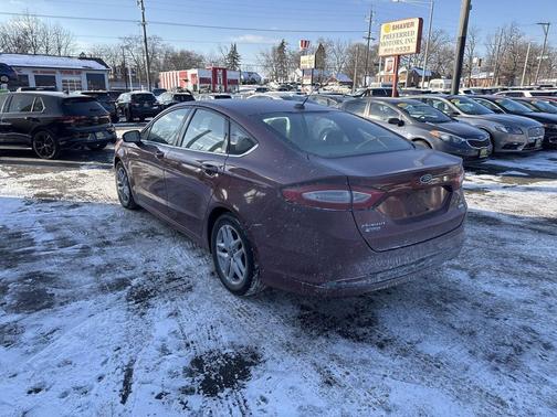 2014 Ford Fusion SE